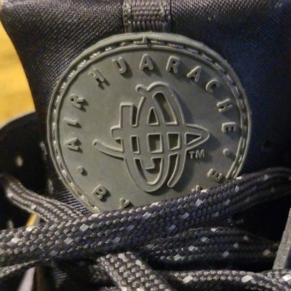 Nike Air Huarache. Size 10 - Picture 6 of 10